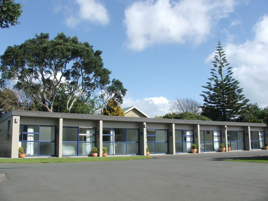 New Plymouth Top 10 Holiday Park Exterior photo