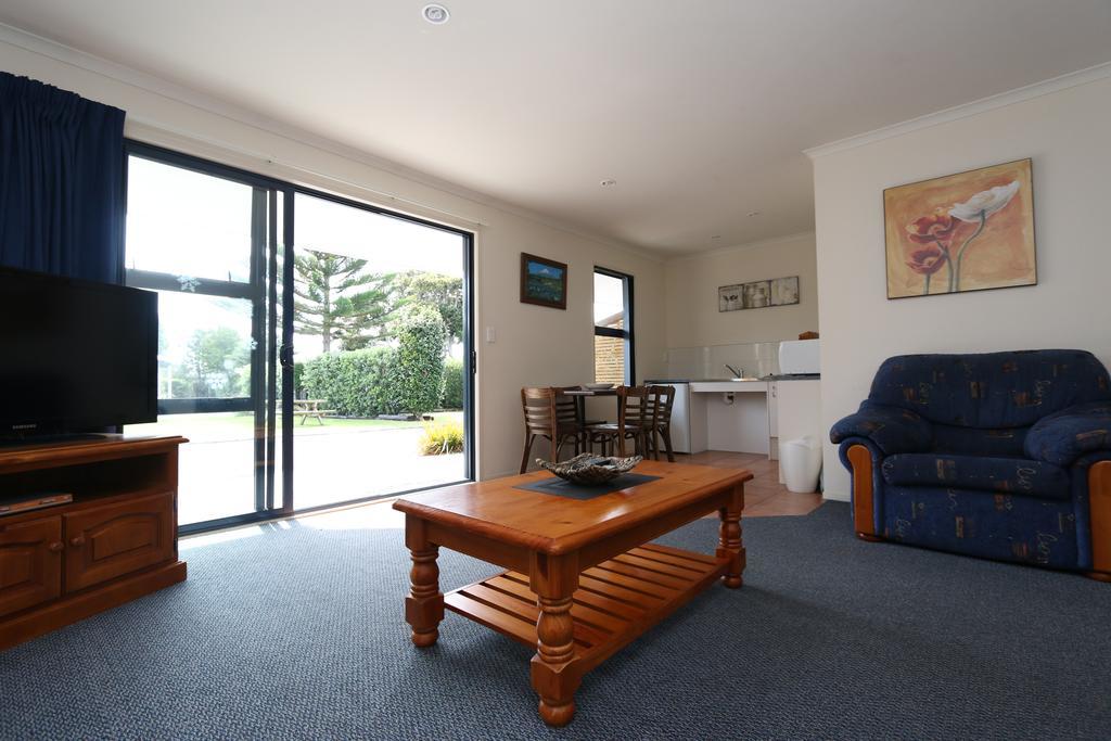 New Plymouth Top 10 Holiday Park Room photo