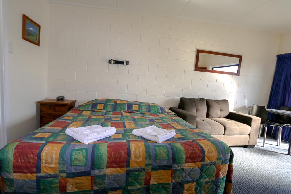 New Plymouth Top 10 Holiday Park Room photo